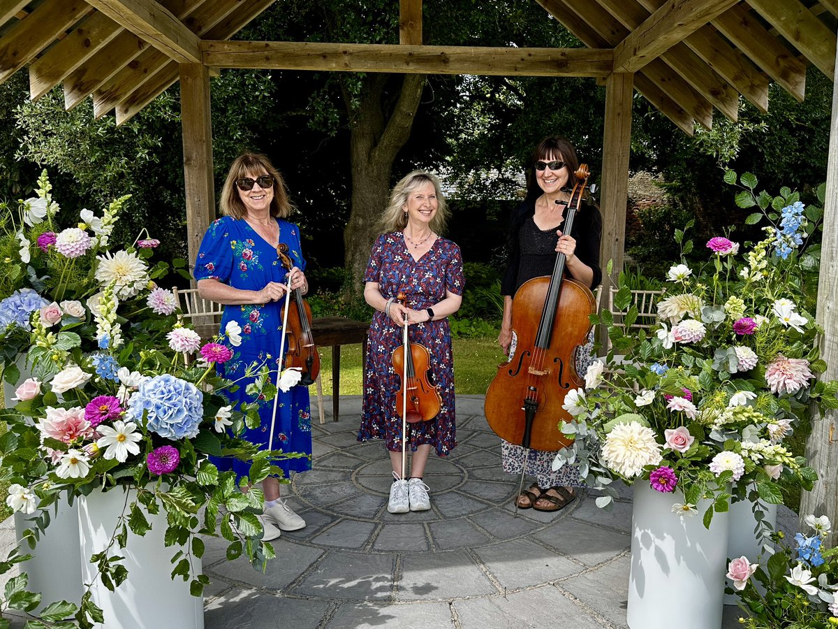 classicstrings's tweet image. Our Trio played at Launcells Barton on Saturday, and it was a pleasure to arrange a song for the daughter of the bride to sing with us. It sounded so beautiful and all the guests cried happy tears! 
#weddingsong
