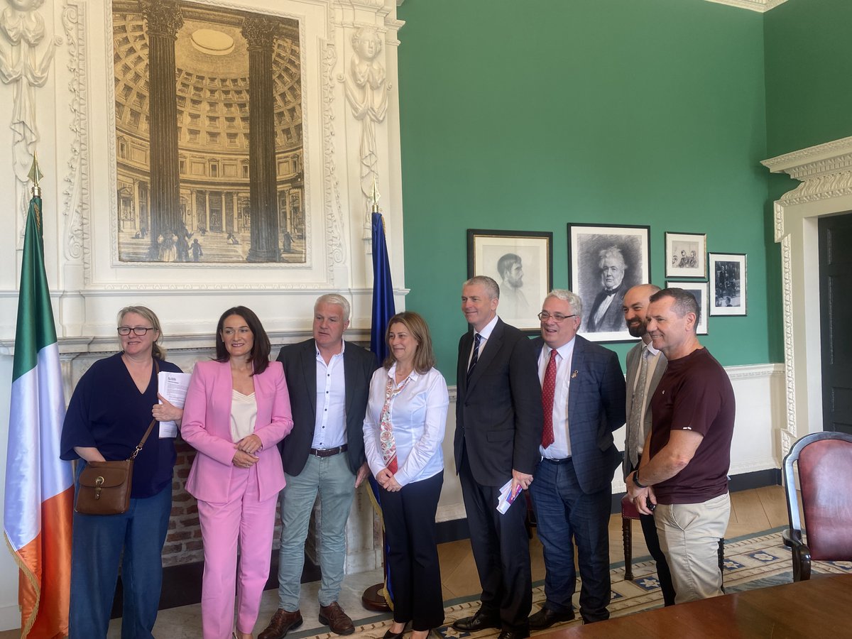 IrePalestine's tweet image. Before the Dáil went on recess, the inaugural meeting of the Ireland Palestine Parliamentary Friendship Group took place.
Many thanks to convenor Deputy @aosnodaigh TD for welcoming Ambassador Dr Jilan Wahba Abdalmajid to Leinster House.
Great to see so many Oireachtas members…
