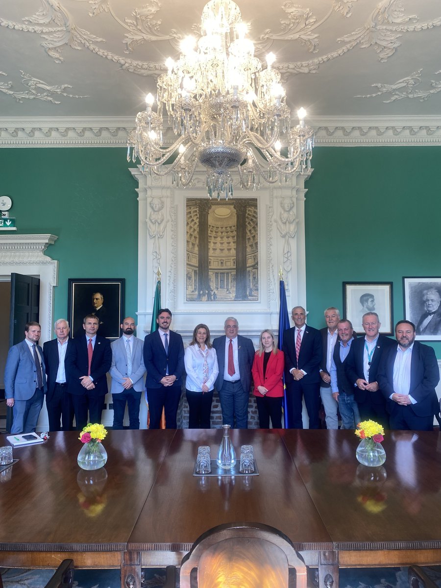 IrePalestine's tweet image. Before the Dáil went on recess, the inaugural meeting of the Ireland Palestine Parliamentary Friendship Group took place.
Many thanks to convenor Deputy @aosnodaigh TD for welcoming Ambassador Dr Jilan Wahba Abdalmajid to Leinster House.
Great to see so many Oireachtas members…