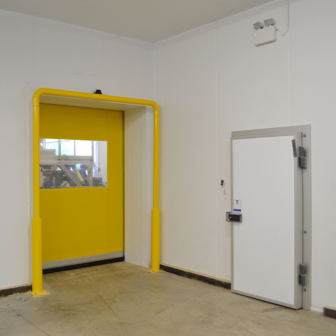 ColsecLtd's tweet photo. We can fit goalpost protection to coldroom doors to help prevent impact damage and reduce downtime from knocks by forklifts or trolleys — a simple way to keep operations running smoothly.

📞 01905 795 070
🔗 https://t.co/Gagih7RQV1

#Coldstore #Colsec #hvac #refrigeration https://t.co/llGFUmPB7U