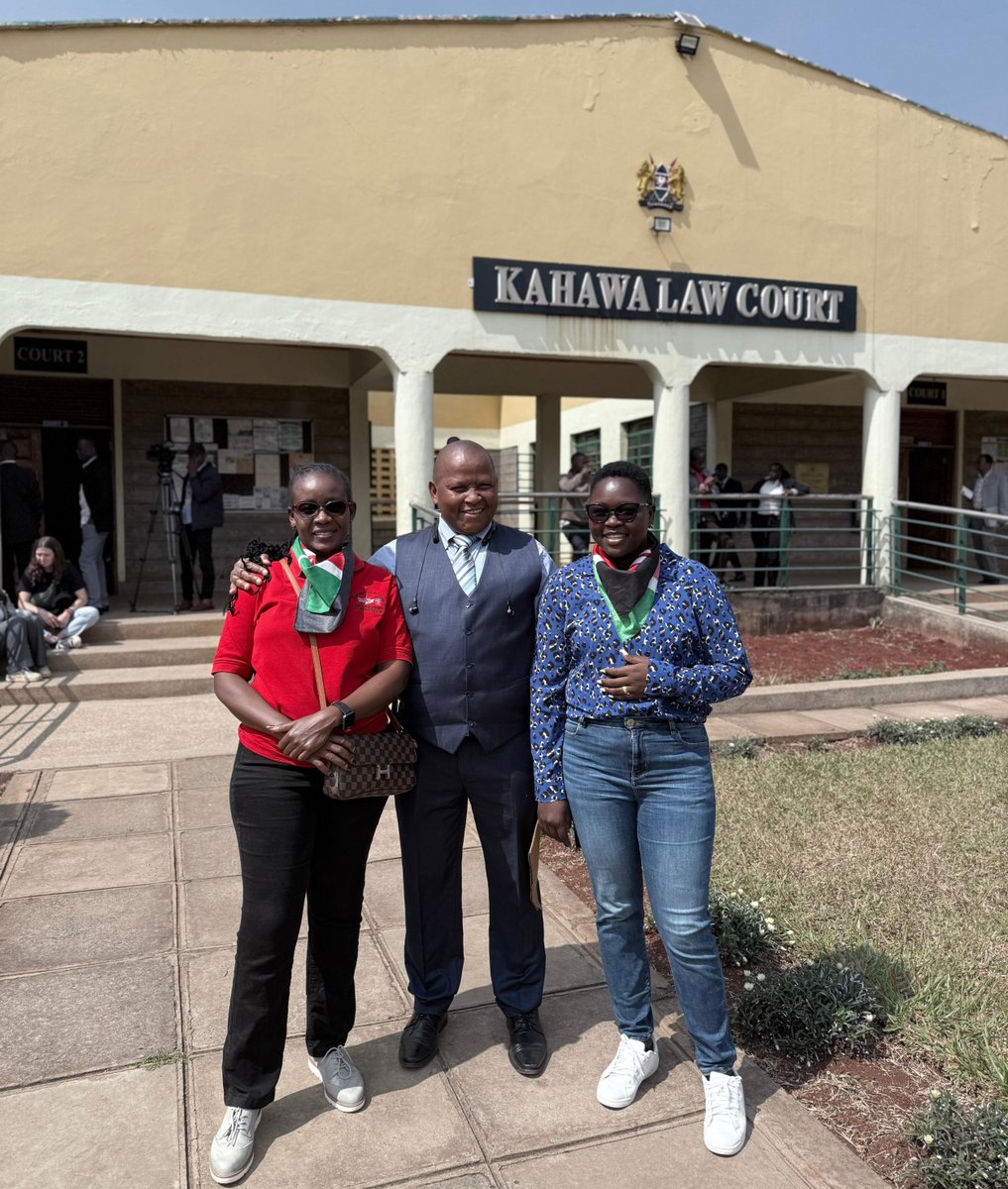 thekhrc's tweet image. We are at the Kahawa Law Court to stand with @bonifacemwangi and other protesters unjustly accused of terrorism. We demand the immediate and unconditional withdrawal of these fabricated charges and their release.
#WeAreNotTerrorists