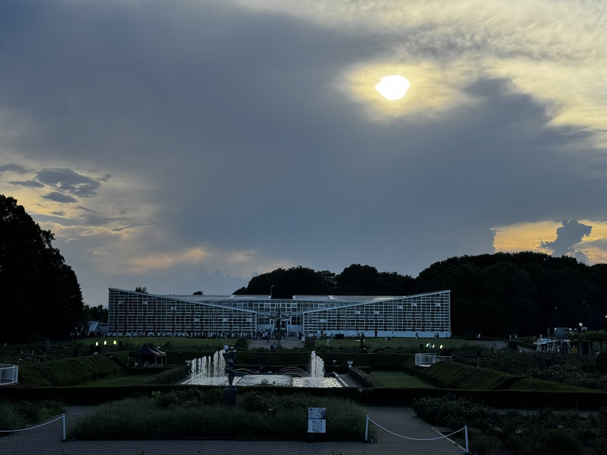 ParksJindai's tweet image. 7/21大温室夜間公開
キッチンカーでお食事いただきました後のゴミは
キッチンカーにお戻しいただけます。
夜の植物公園をお楽しみくださいませ
広報