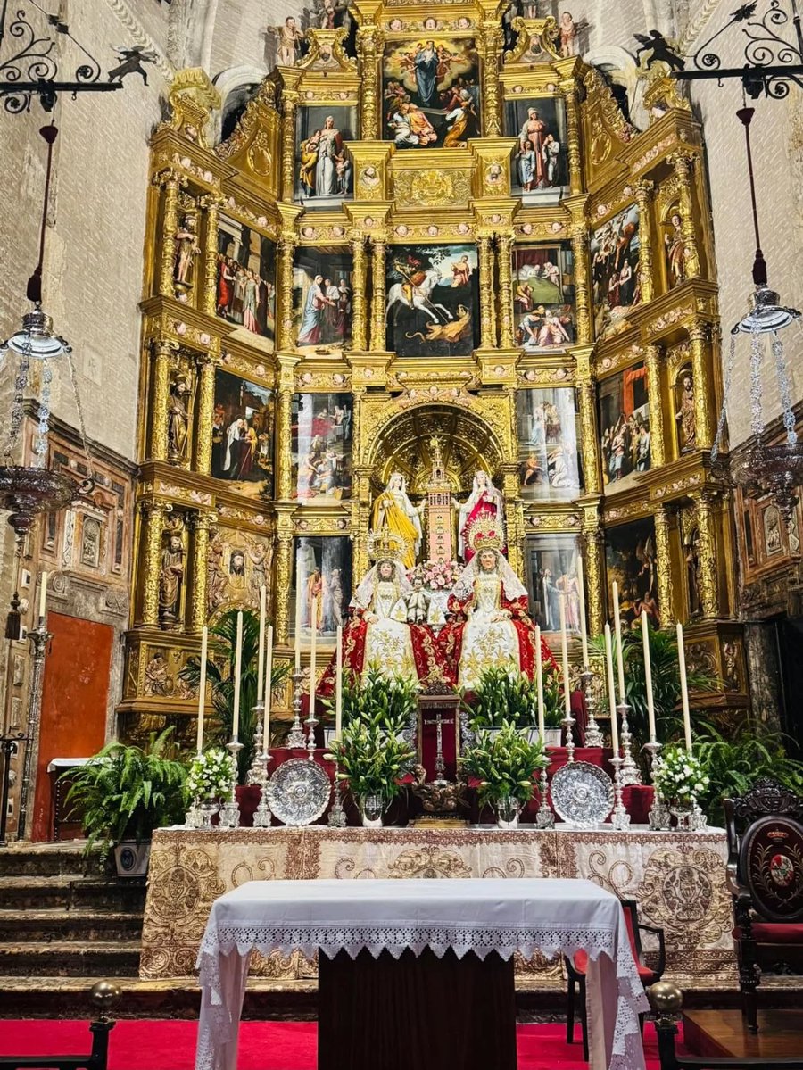 UnCofradeMas's tweet image. Altar de Novena de Santa Ana, la Santísima Virgen y el Divino Infante. Foto: @ManuelSoriaCam1 @SantaAnaTriana #TDSCofrade #TDSActualidad @JoaquinGomezSev