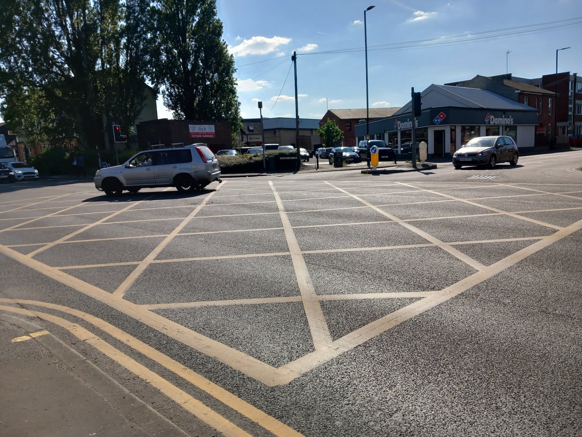 TraffordCouncil's tweet image. 🚧 Work starts early August on key safety improvements at the A56 junctions with Sinderland Road and Barrington Road in Altrincham.
Roadworks, including some road closures, will be in place from Monday 4 August.
Find out more: ow.ly/LkOV50WsqQj