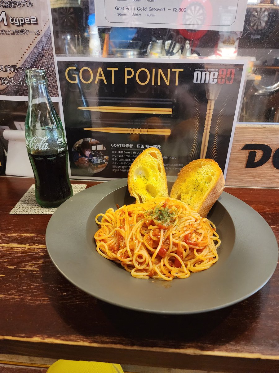 toshi09282's tweet image. 今日の昼飯
巣鴨 DOLLiS
ぺぺとま 大盛
久々スティール投げたいってのとパスタ食べたいって思いで来ちゃいました😋w
まよさんがパスタ屋さんていうくらいマジでパスタ旨いです👍
んでせっかく来たしコンバージョン作ってもらっちゃいました🙋‍♂️
最近金づかい荒いので来月は自粛します🤦‍♂️w