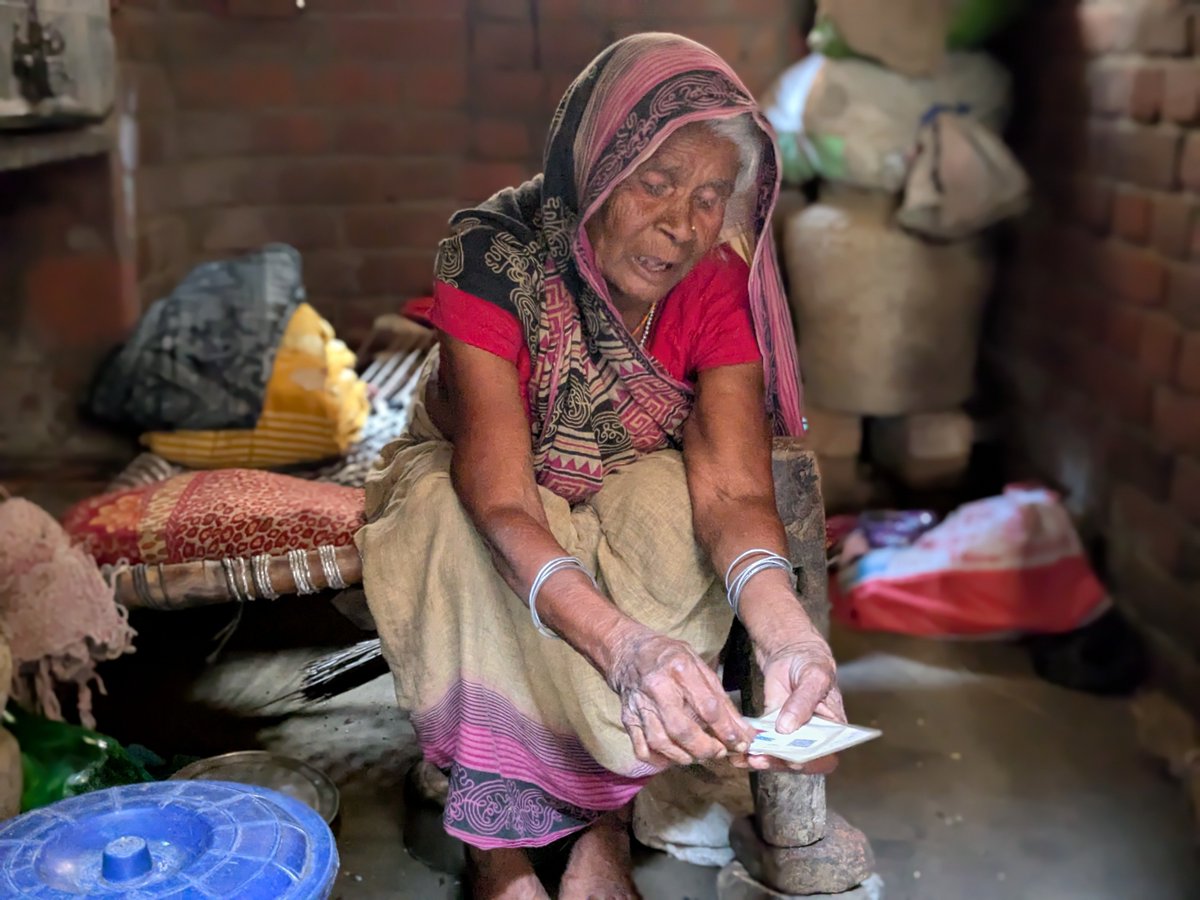 The Migration Story (@tmigrationstory) on Twitter photo Migrant workers from Bihar are spending weeks' wages and sacrificing festival visits to ensure their names remain on the electoral rolls amidst the ongoing special intensive revision. The cost of staying on the list is too high for many, reports <a href="/mofussil_scribe/">Umesh K. Ray</a> Read here: Migrant workers from Bihar are spending weeks' wages and sacrificing festival visits to ensure their names remain on the electoral rolls amidst the ongoing special intensive revision. The cost of staying on the list is too high for many, reports <a href="/mofussil_scribe/">Umesh K. Ray</a> Read here: