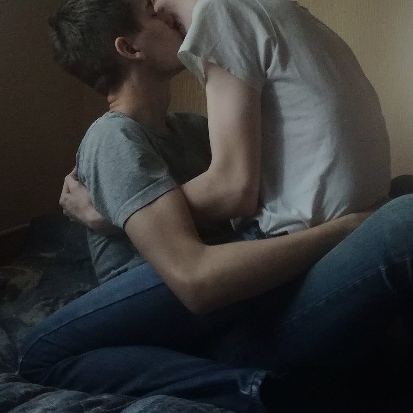 и если кто-то причинит тебе боль, я буду драться
хоть мои руки ломали уже слишком много раз