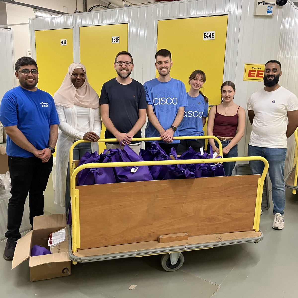 Separated Child 🧡 tweet media