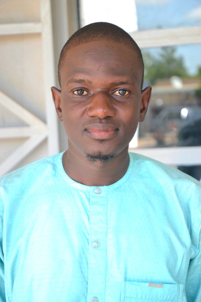 NkafuPolicyInst's tweet image. Meet Mohamadou Dairou, President of CNJC Garoua 2, mobilizer, innovator & youth voice in #governance and #development. From voter drives to solar kiosks, he’s driving impact in Northern Cameroon. Catch him at #2025EmergingLeaders, Aug 4–6 in Yaoundé!
🔗leaders.foretiafoundation.org/2025-cohorts/