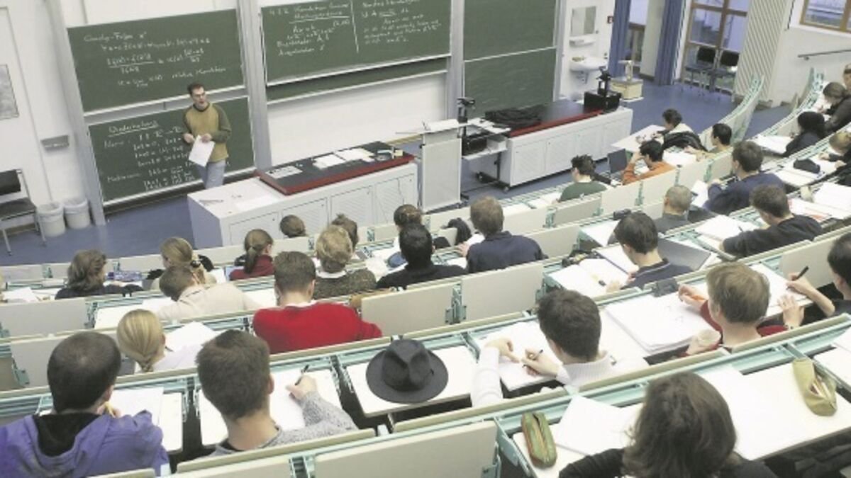 Looking to speak with parents about the real cost of sending someone to college in Ireland — rent, food, fees, and more.
If you're currently managing it or planning ahead please get in touch: gerherbert6@gmail.com
RTs appreciated #JournoRequest
#CollegeCosts #AccommodationCrisis