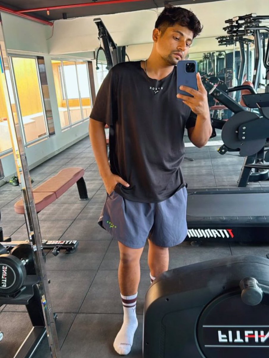 Crick_logist's tweet image. U can't make run in OS
#Scored 96 & 101
Good only in domestic cricket
#Scored 3 50 & 100 in first 4 test.
Not fit
#Didnt miss a single match in domestic bcoz of injury.
You are FAT
#FuckYou
#inspiring
Sarfaraz Khan ❤️