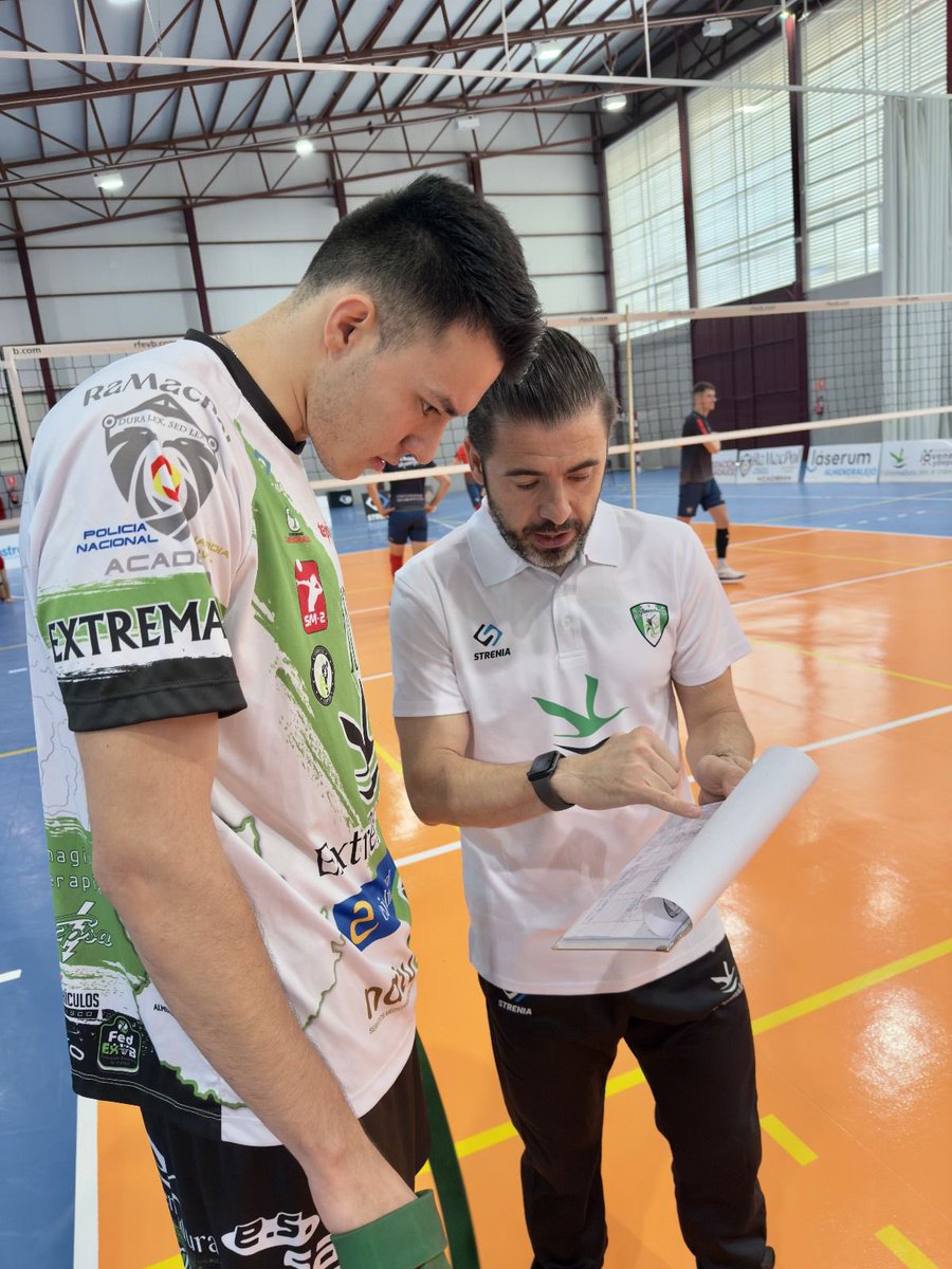 🏐 VOLEIBOL | Superliga 2

𝐀𝐍𝐓𝐎𝐍𝐈𝐎 𝐌𝐎𝐑Á𝐍 𝐀𝐑𝐑𝐎𝐘𝐎 𝐑𝐄𝐍𝐔𝐄𝐕𝐀 𝐂𝐎𝐌𝐎 𝐄𝐍𝐓𝐑𝐄𝐍𝐀𝐃𝐎𝐑 𝐃𝐄𝐋 𝐂𝐕 𝐀𝐋𝐌𝐄𝐍𝐃𝐑𝐀𝐋𝐄𝐉𝐎 𝐄𝐗𝐓𝐑𝐄𝐌𝐀𝐃𝐔𝐑𝐀 𝐏𝐀𝐑𝐀 𝐋𝐀 𝐓𝐄𝐌𝐏𝐎𝐑𝐀𝐃𝐀 𝟐𝟎𝟐𝟓/𝟐𝟔

El <a href="/CVAlmendralejo/">Club Voleibol Almendralejo Extremadura</a> anuncia oficialmente la renovación de su