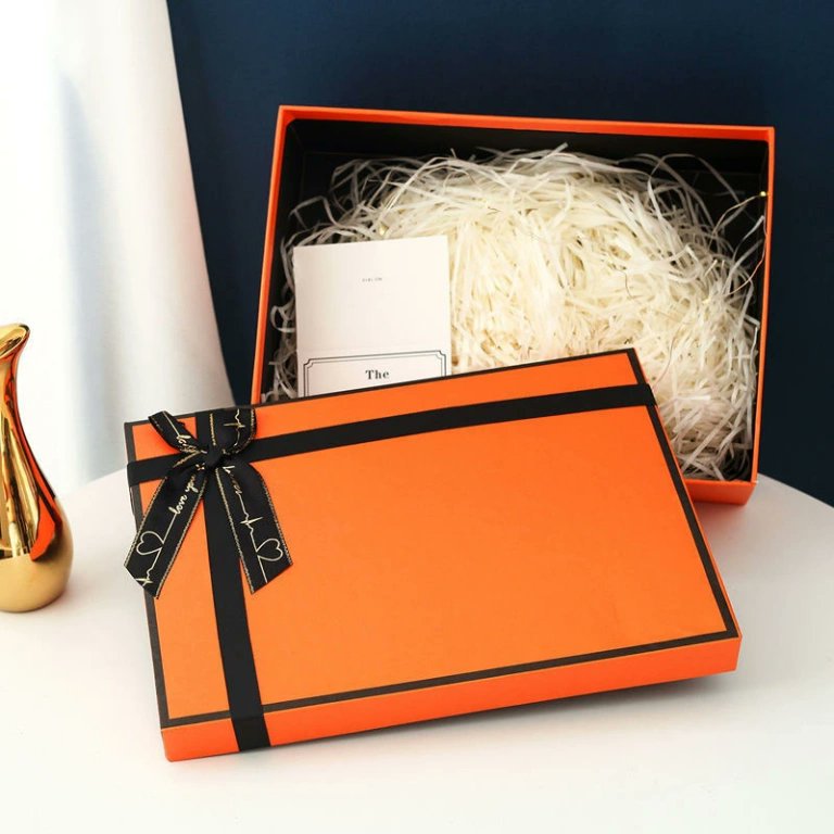 YanengPackage's tweet image. 🧡 Why be neutral when you can be bold?
Our Orange Gift Box is vibrant, premium &amp;amp; made to impress.
DM for wholesale &amp;amp; custom branding.
#GiftBoxDesign #OrangeBox #LuxuryPackaging #YanengPackaging
jewelpackage.com