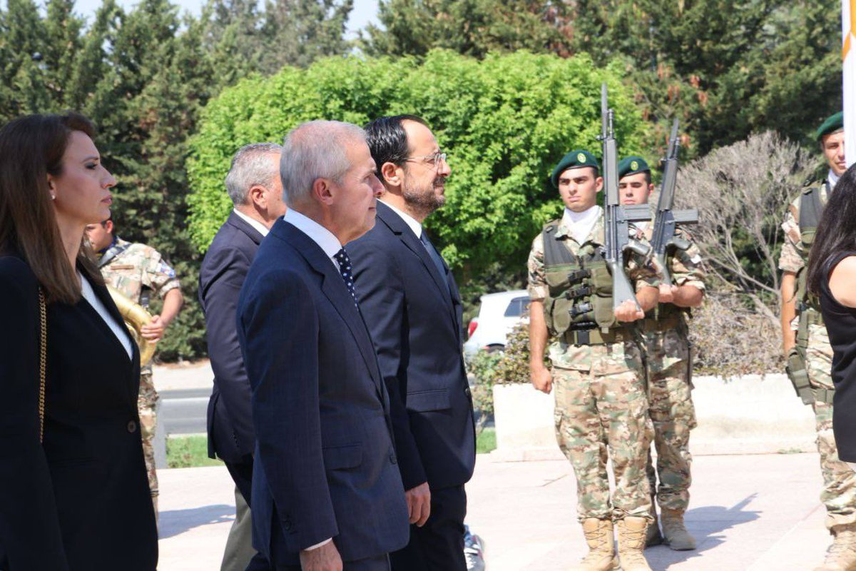 Christodulides's tweet image. Η σημερινή σεμνή τελετή σφραγίζει τους διαχρονικούς, χιλιόχρονους και ακατάλυτους δεσμούς της Ελλάδας και της Κύπρου, «το όμαιμον, το ομόγλωσσον το ομόθρησκον και ομότροπον», το κοινό μας αίμα, την κοινή μας γλώσσα, την κοινή μας πίστη, τον κοινό μας πολιτισμό