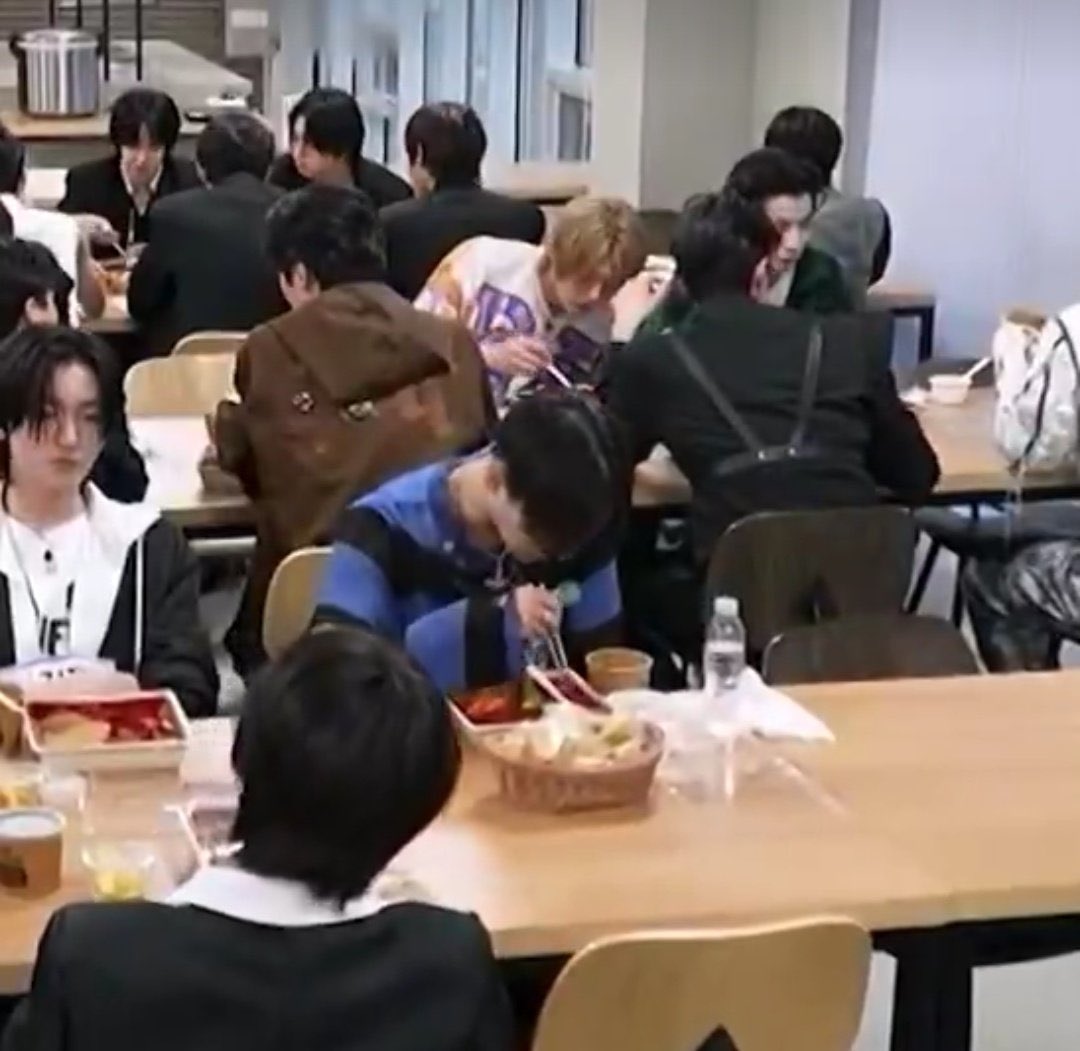 รวม 5 เด็กฝึกที่โคตรจะเหมือนผม

1. ซังวอน ด้าน Introvert
2. ซังวอน ด้านชั้นเหงา แต่ชั้นจะกินข้าวคนเดียว
3. ซังวอน ด้านพี่ลีโอไปไหน 😿
4. ซังวอน ด้านสายตาสั้น แต่ไม่ใส่เลนส์
5. ซังวอน ด้านใครเป็น Extrovert รับชั้นไปเลี้ยงทีสิ