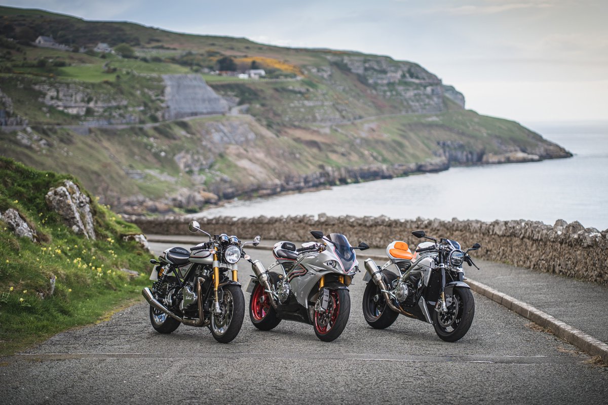EvenMoreBikes's tweet image. Three very different styles of Norton. You can only take one home. Which one do you choose?

#morebikesyoulike #morebikes #motorcycles #readersrides #motorcycle #ukbikers #bikelife #bikers #motorcyclists #morenews #motorcyclenews #motorcyclegear