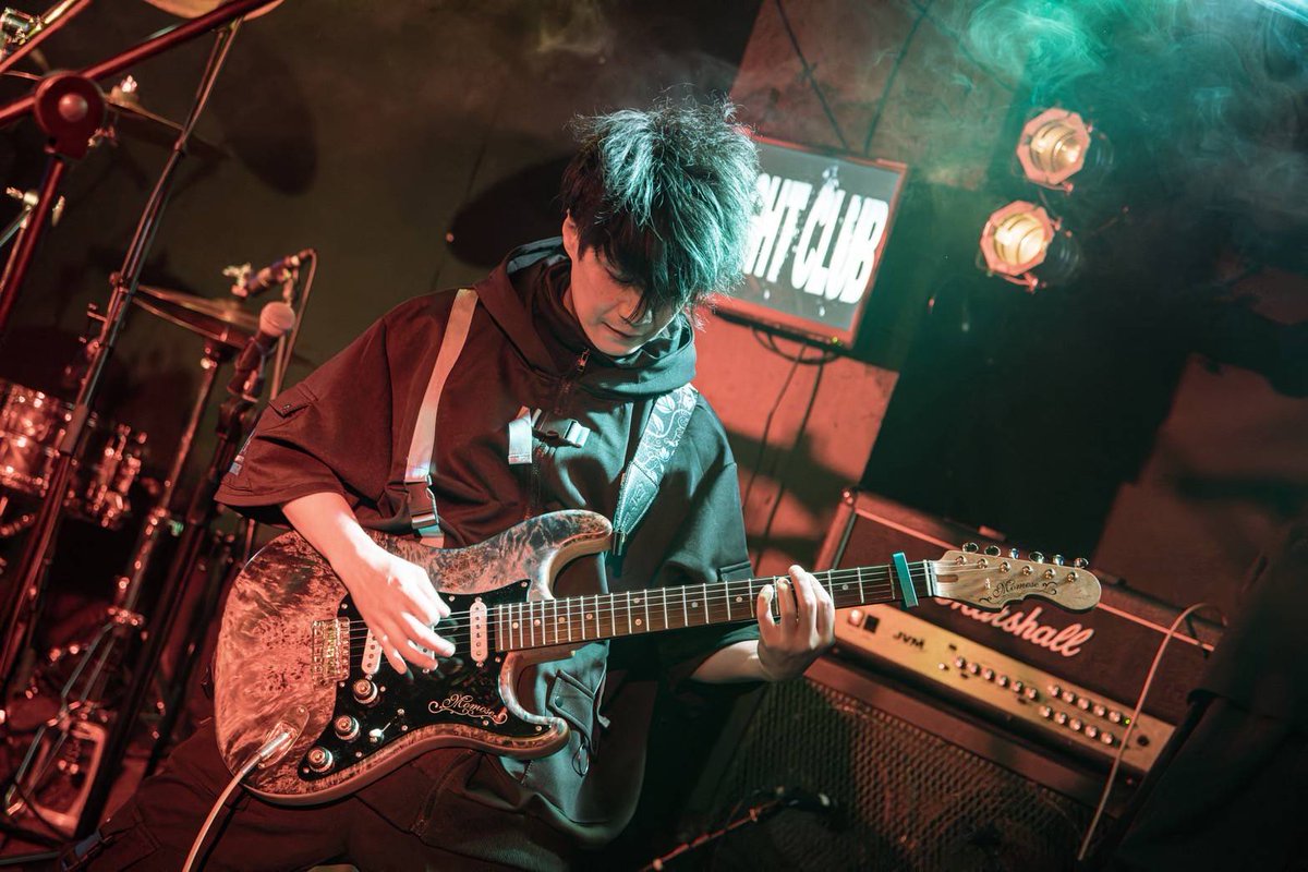 EHorizon2025's tweet image. 徳島FIGHT CLUB 8周年-奏-
事象の地平線2本目のLIVEでした!
改めてFIGHTCLUBさん8周年おめでとうございます🌟
そして見に来て頂いた方々に感謝です!また共に向こう側を旅しましょう。
Photo by 千寿