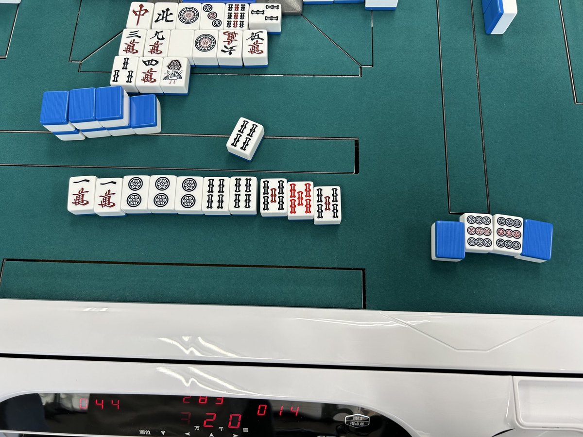 sapporo_comet's tweet image. こんにちは、
本日は最大4卓での大会形式での対局コースで四暗刻がでました、
O様おめでとうございます㊗️
フリーの対局コースは土日が賑わってます。
ご希望の方は早めのご予約をお願い致します。
#麻雀 #札幌市中央区 #セット麻雀 #貸卓 #健康麻雀 #雀荘 #ノーレート麻雀 #フリー麻雀