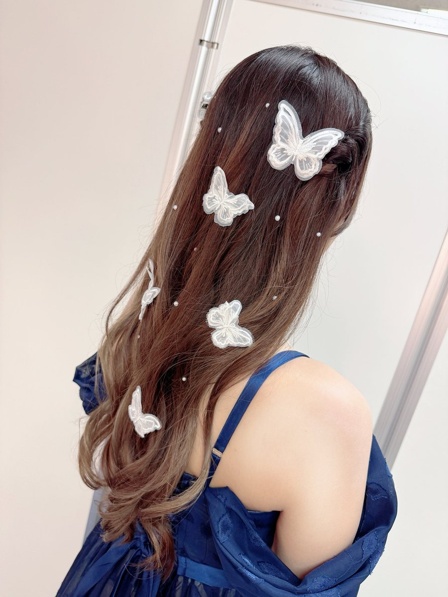 airayuuki's tweet image. 昼の部ご来場誠にありがとうございました
「FairyTaleじゃいられない」
「夜空を煌めく星のように」
そして桜庭 薫さんとのコラボで
「Because」
を歌唱させて頂きました
贅沢な音の空間でアイマス楽曲をプロデューサーさん達と楽しめてとても幸せです!
夜の部も楽しみましょうね
#オケマス2025