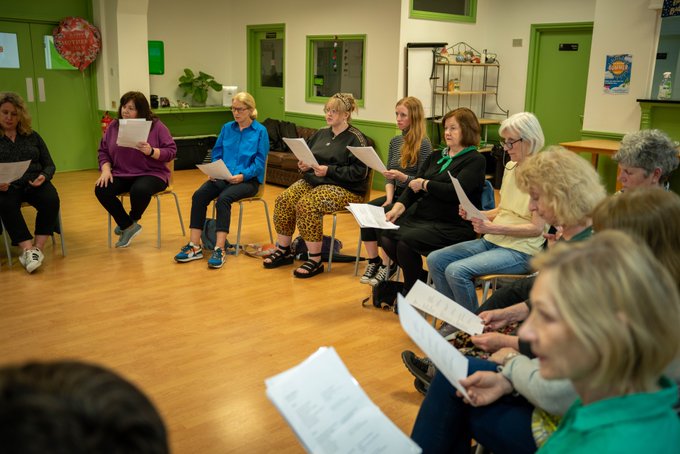 irishinbritain's tweet image. The @LDNIrishCentre is looking for a Choral Leader for the London Irish Community Voices Choir
"a creative, friendly, high-energy individual who is excited to work with our community & has a diverse knowledge of Irish music"
Rehearsals every Wed evening
londonirishcentre.org/about/work-lon…