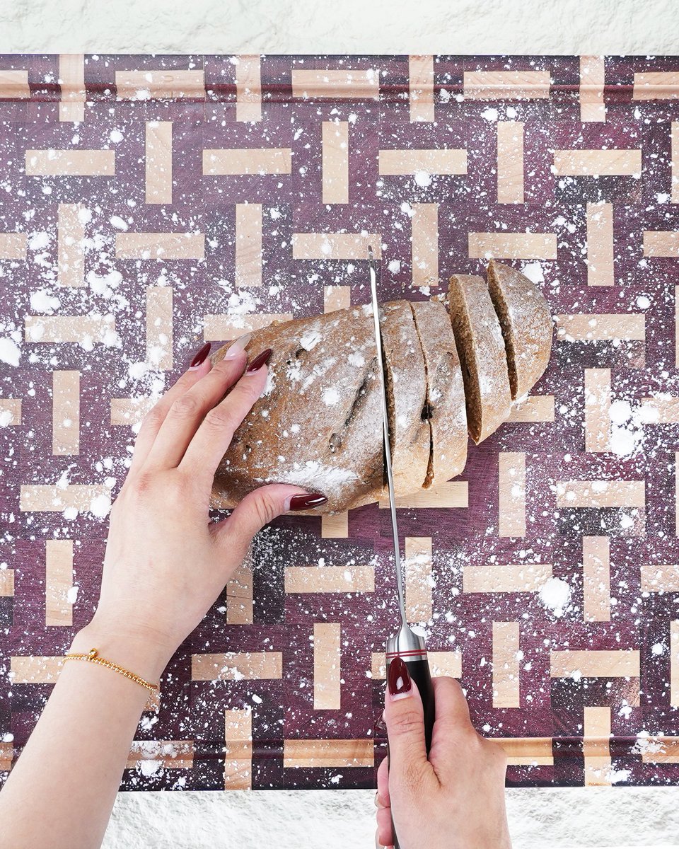 yousunlong's tweet image. Our YOUSUNLONG Bread Knife is built for precision — no tearing, no crushing, just smooth, satisfying cuts every time.

yousunlong.com/product/b08573…

#BreadKnife #BakingTools #CrustGoals #SourdoughLove #YOUSUNLONG #KitchenEssentials #HomeBakerVibes #CutWithConfidence #KnifePorn