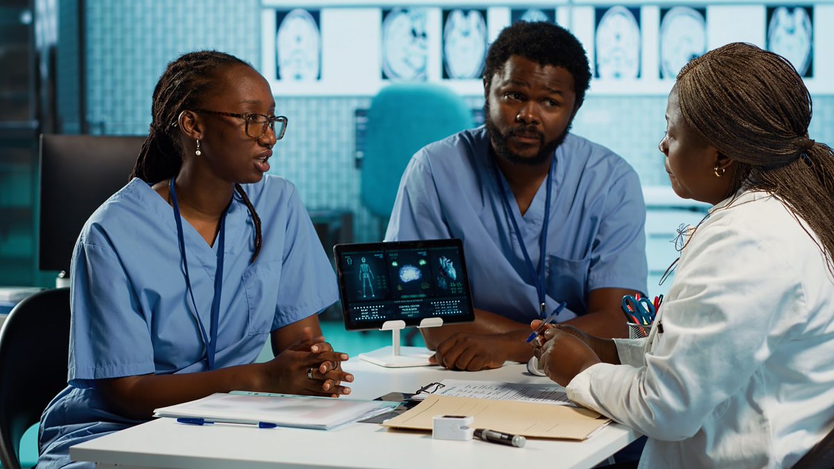 AfricaCDC's tweet image. Equitable access to diagnostics is key to faster outbreak detection.
Last week, @AfricaCDC and partners convened public health leaders from 10 countries to shape a new framework for decentralizing lab services, ensuring faster #mpox, cholera, and Ebola detection at the community…