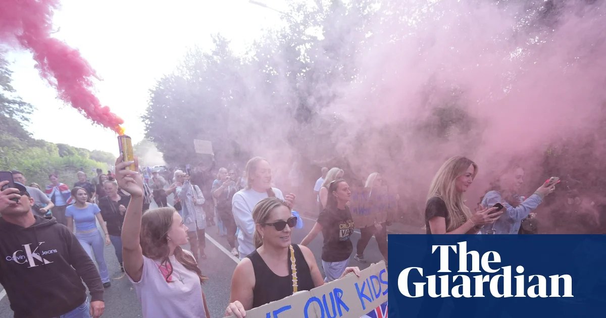 MorgothsReview's tweet image. They need to stop using these smoke flare things because it codes as ''conflict zone'' which is precisely why the press is leading with these images.