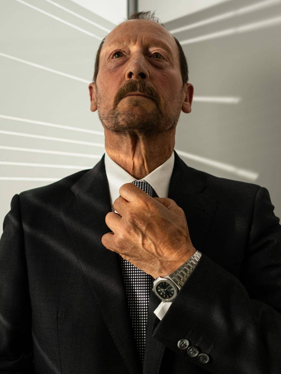 Llevar un Patek Philippe Nautilus en la entrevista que niegas ser narco por vender una lancha llamada Nautillus.

Pura fantasía. Marcial Dorado.

elconfidencial.com/espana/2025-07…