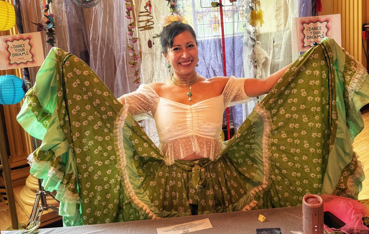 VIEWdigital's tweet image. Mayte Segura, one of the participants on the VIEWdigital community journalism course, talks about her love and passion for dance and why she decided to set up Mexican Folk Dance in Belfast – viewdigital.org/comment-mexica… @mandy_mcauley @MooreL13 @maryohara1 @TNLComFundNI