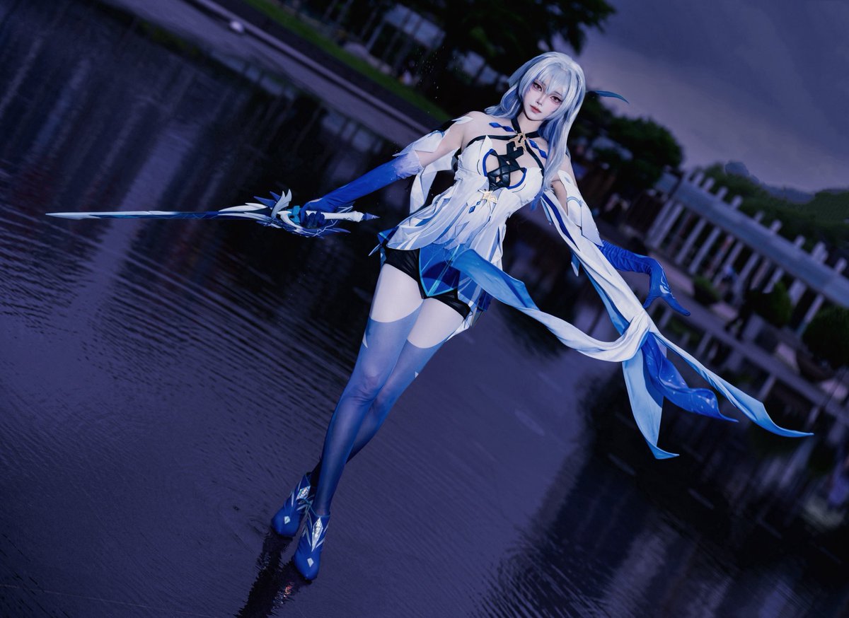 유일한 길은 나아가는 것.

#原神 #Genshin #丝柯克 #スカーク #Skirk #원신 #스커크