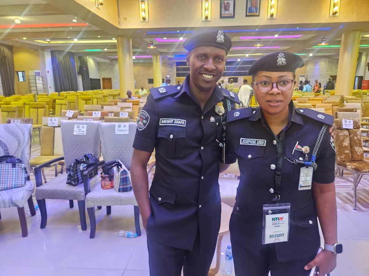 Jossy_Dannyking's tweet image. Happy birthday to my colleague turned bestie! You’re not just a teammate, you’re my everyday gist partner, stress reliever, and one-man comedy show 😂. May this new age bring you more wins, more peace, and endless joy! 🥂🎂🦜🦜