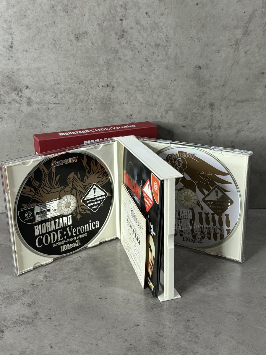 🔥من نوداري🔥

الجزء هذا جدا عزيز علي 🙏🏻🙏🏻😭😭

رزيذنت ايفل كود فرونيكا
نسخه خاصه على جهاز الدريم كاست

جهاز دريم كاست كان اسطوري ومنافس قوي للبلاي ستيشن ٢

Biohazard CODE Veronica
Dreamcast

#REBHFun