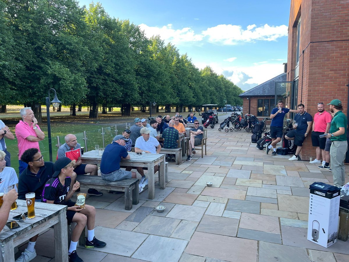 hamrichfc_youth's tweet image. Yesterday, we saw our first ever Golf Day to raise funds for the club. Despite 'variable' weather, all participants had a good time.
Thanks to @HamptonGC for hosting and @HAMRICHFC, @StewartYoungLtd, and @weareteammates for donating the prizes.