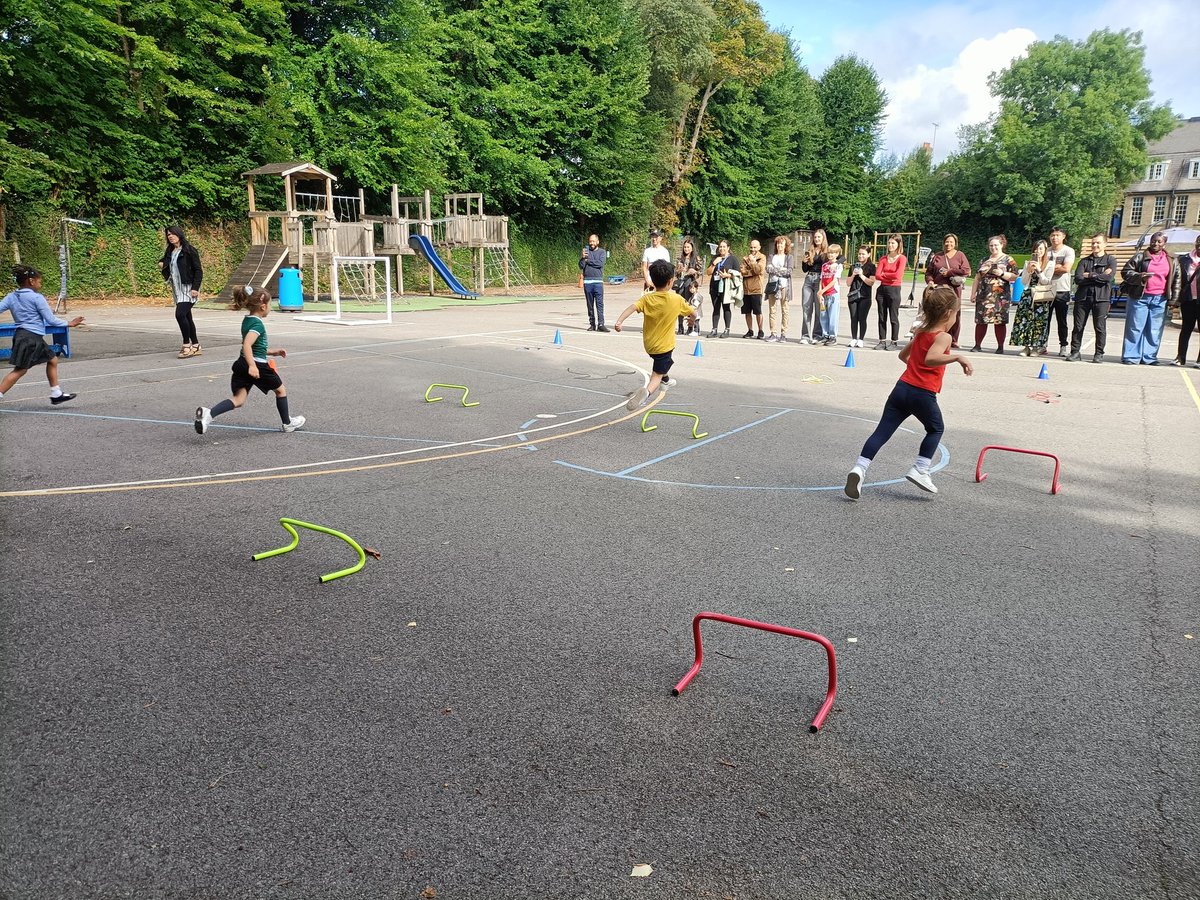Elmer class had a fantastic morning at sports day. The children took part in different events, cheered each other on and everyone got a medal at the end. 🥇