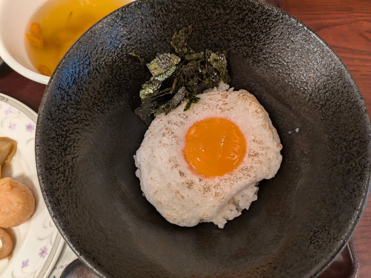 ArturGalata's tweet image. 鬼滅の刃が好きな人は、大川荘に是非行って欲しいです!あの有名な舞台みたいな場所、実は自分も座れちゃう!あれ?私、鬼舞辻無惨?鳴女?無限城ごっこできちゃうやん!
⬇️大川荘ってこんな宿!
instagram.com/reel/DMWvLMsTi…
朝ご飯の卵かけご飯もめちゃ美味い!想像してたよりお得に泊まれました!