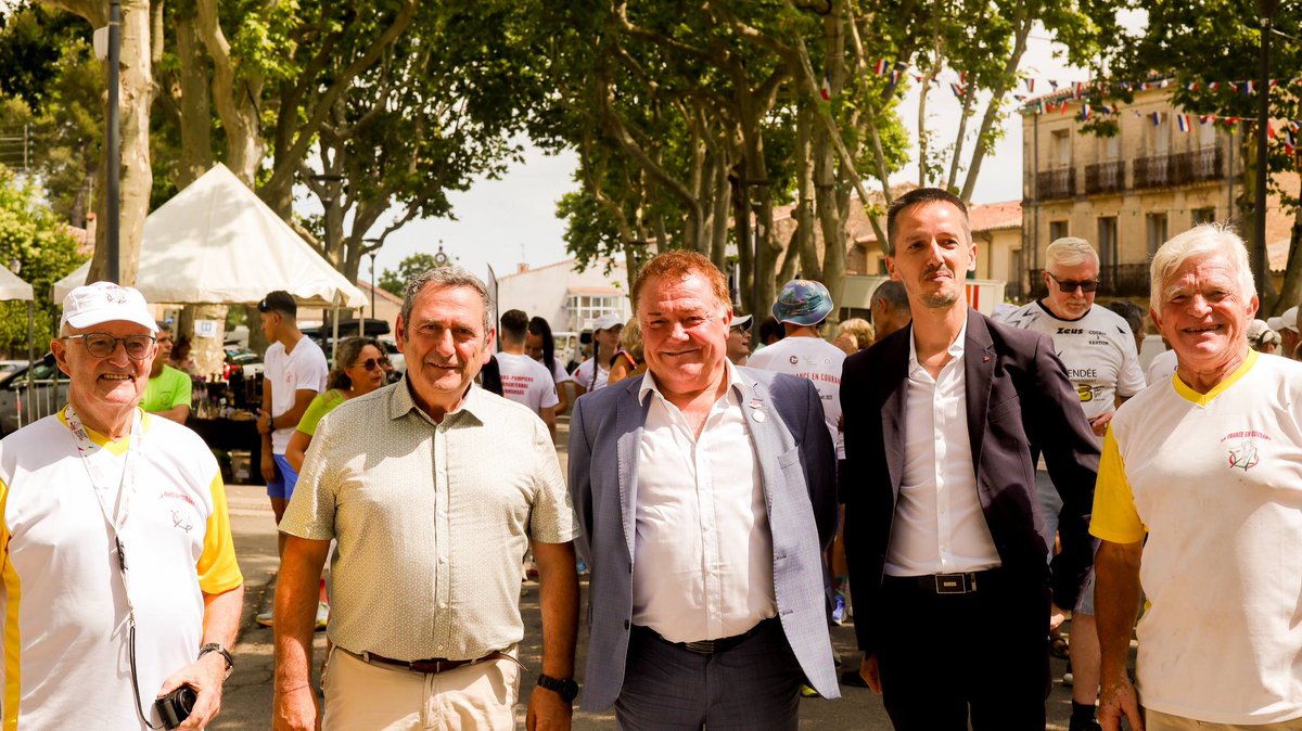 Sylv20CARRIERE's tweet image. Samedi à Cournonterral, j’ai donné le départ du prologue de la 36ᵉ édition de La France en Courant, la plus longue course en relais d’Europe.
Un événement de sport populaire, loin des logiques marchandes et du sport-business.
Bravo aux coureurs, bénévoles et organisateurs !