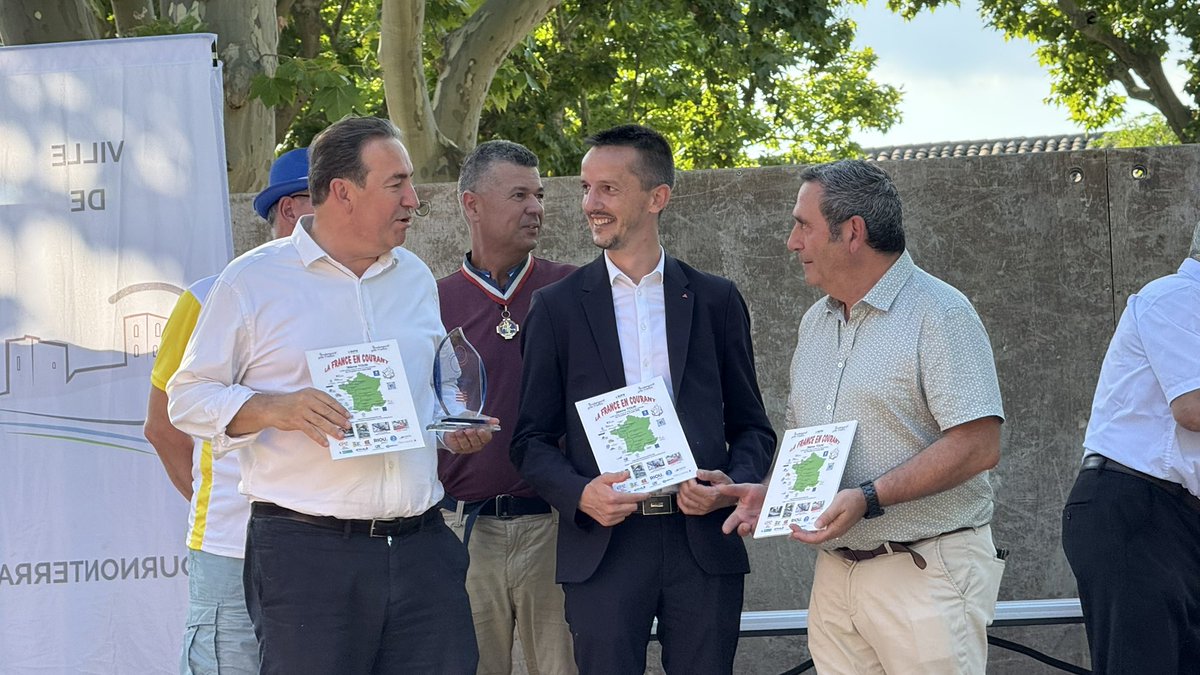 Sylv20CARRIERE's tweet image. Samedi à Cournonterral, j’ai donné le départ du prologue de la 36ᵉ édition de La France en Courant, la plus longue course en relais d’Europe.
Un événement de sport populaire, loin des logiques marchandes et du sport-business.
Bravo aux coureurs, bénévoles et organisateurs !