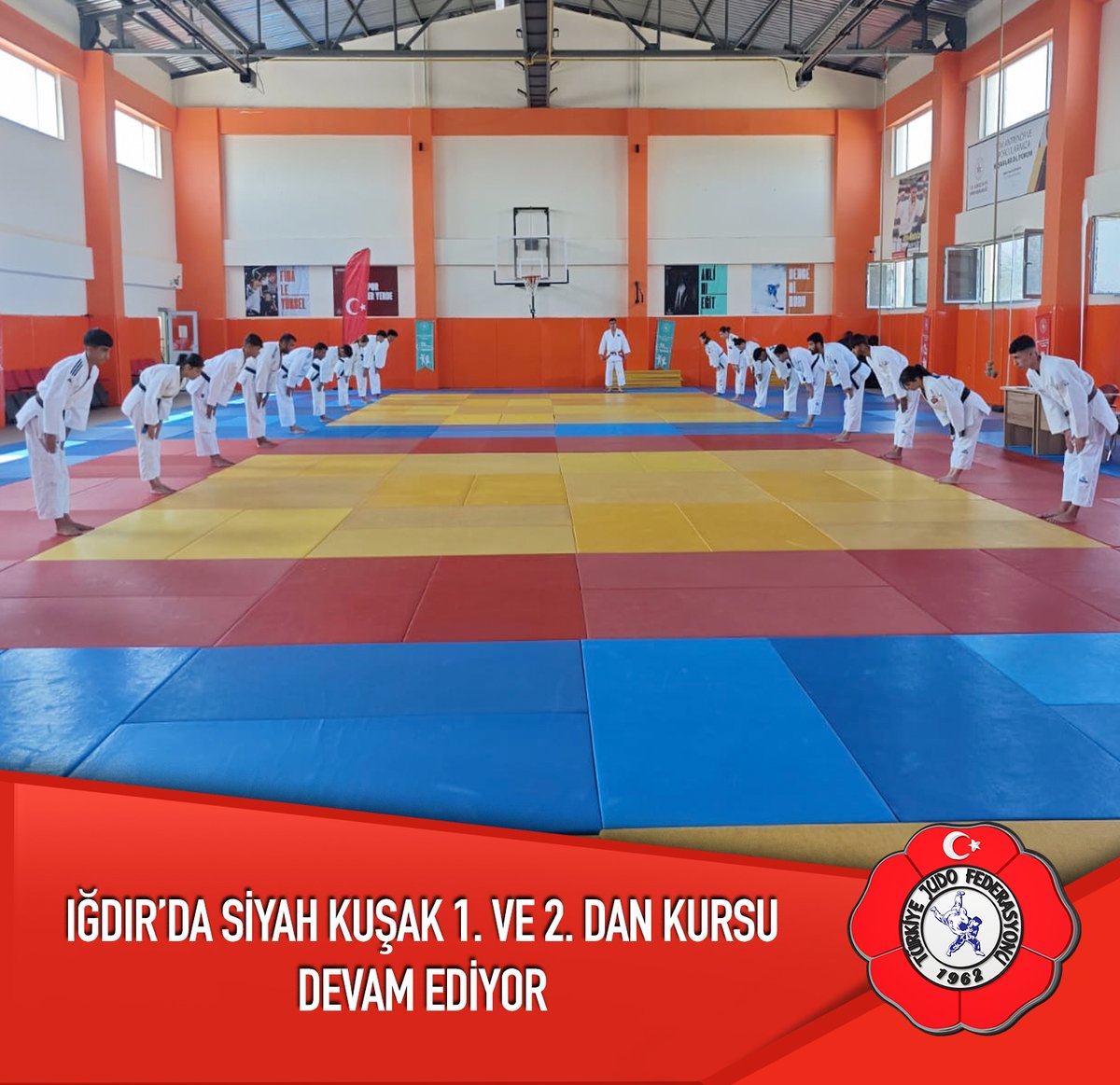19-22 Temmuz 2025 tarihleri arasında Iğdır'da düzenlenen Siyah Kuşak 1. ve 2. Dan Kursu Federasyonumuz eğitmenlerinden Osman Gökçül, Sefa Gül ve Umut Erdemir rehberliğinde 24 kursiyer katılımı ile devam ediyor.

#türkiyejudofederasyonu