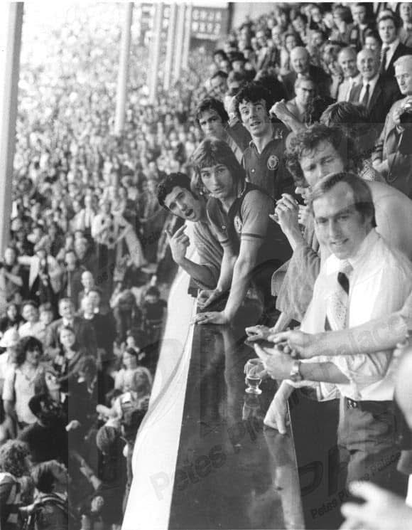 AndrewUllah's tweet image. A V ERY Happy Birthday to one of our greatest signings Legend Ray Graydon 🎂 🏆🏐🏆🏐🏆🏐 #RayGraydon #AstonVilla #VillaPark