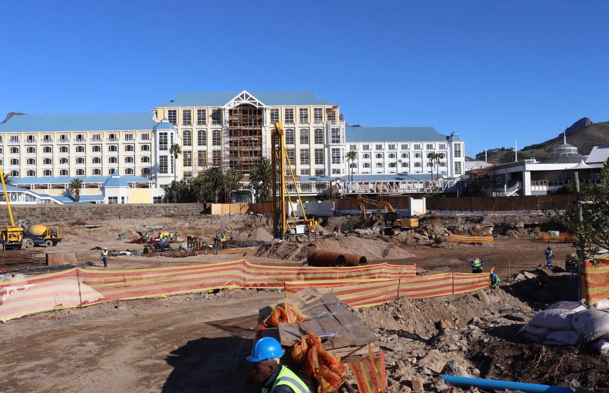 designdeputy's tweet image. 🚧🏗️UNDER CONSTRUCTION: The Table Bay Hotel in the V&A Waterfront is undergoing a serious refurbishment valued at over R1 billion.