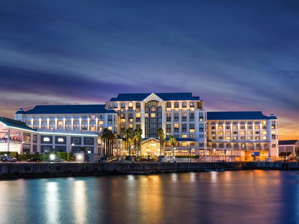 designdeputy's tweet image. 🚧🏗️UNDER CONSTRUCTION: The Table Bay Hotel in the V&A Waterfront is undergoing a serious refurbishment valued at over R1 billion.
