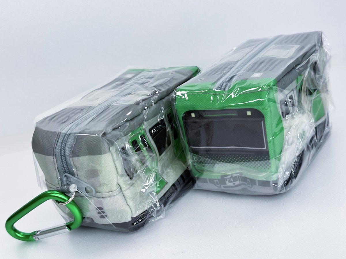 GS_RAILYARD's tweet image. お待たせいたしました!再入荷です✨
『E235系山手線 エコ電バッグ』
価格:1,210円(税込)
取扱店舗
レールヤード秋葉原店
車両型のミニポーチの中には、山手線座席シート柄のエコバッグ入り!
山手線ファンにはたまらない、長年愛され続けているロングセラー商品です😆…