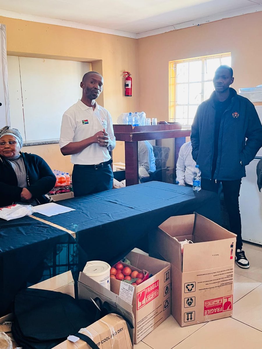 On Mandela Day, the LPC Eastern Cape Provincial Office staff visited the Masizakhe Children Home in Mdantsane. During the visit, the team donated groceries, toiletries and stationery. 

#MandelaDay #LPC #LegalPracticeCouncil