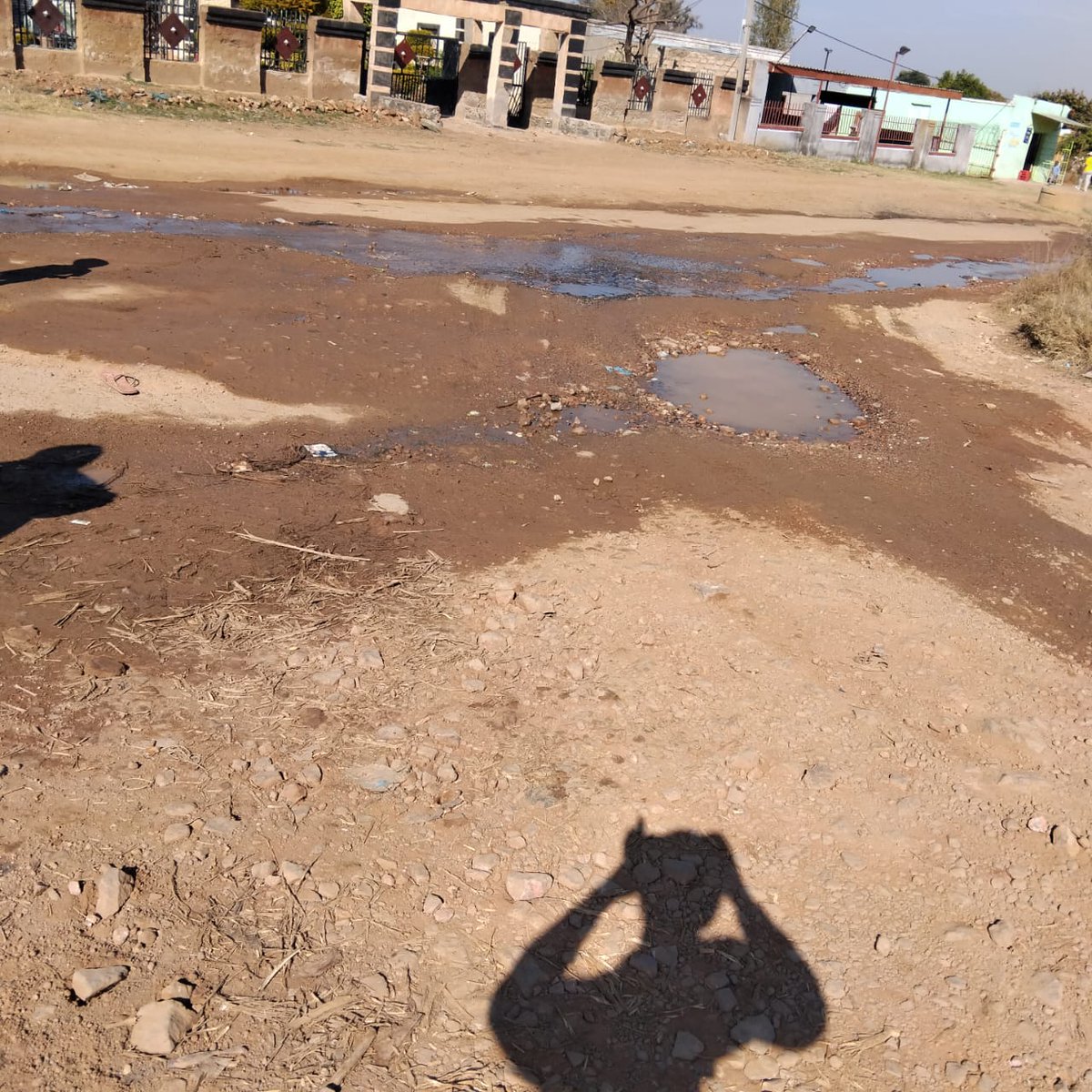 macua_sa's tweet image. To honour Mandela Day, the MACUA Lethabong Branch rolled up their sleeves and cleaned up our local dumping site for their 67 minutes campaign, turning action into impact.