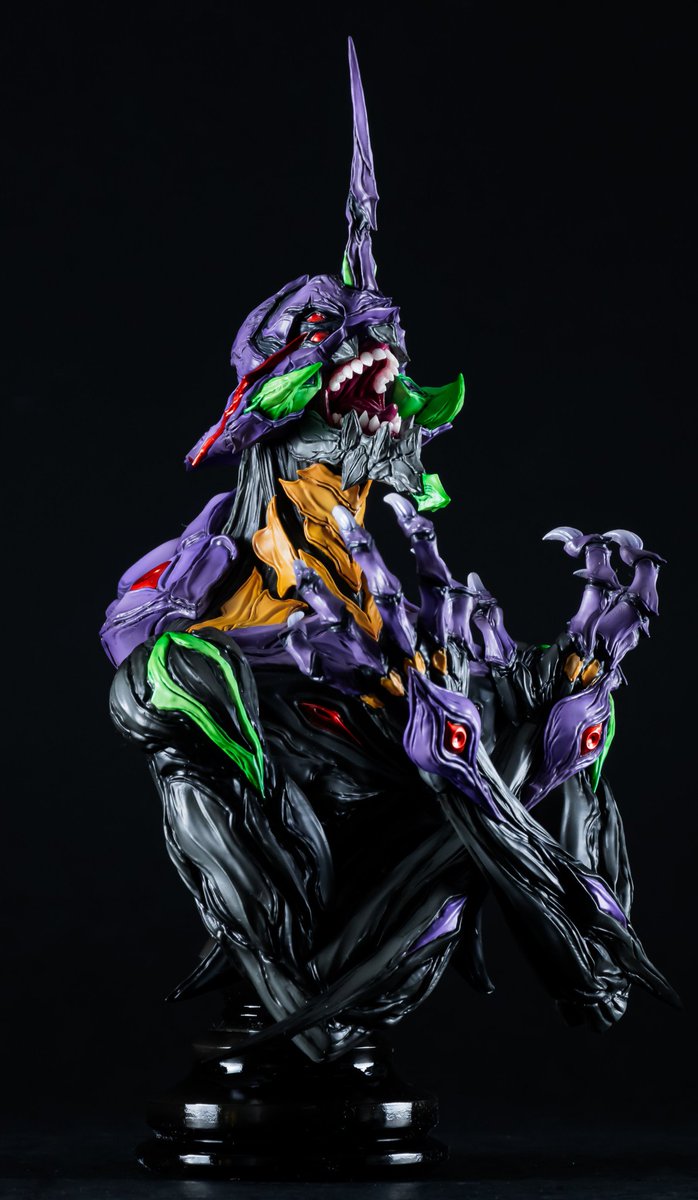 eng1569's tweet image. WF2025夏 卓番6-11-01にて
【エヴァンゲリオン第13号機胸像】
展示・販売予定です!
価格 : ¥20,000
全高 : 22cm
未塗装未組立のガレージキットになります
よろしくお願いします
#WF2025S #エヴァワンフェス
