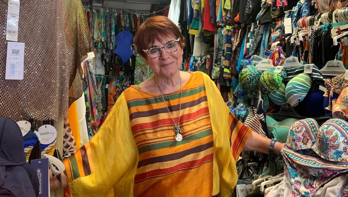 iciloireocean's tweet image. 👙 "Je suis un bulldozer" : À 81 ans, l'iconique vendeuse de maillots de bain des Sables-d'Olonne ne compte pas s'arrêter
➡️ l.ici.fr/hgI