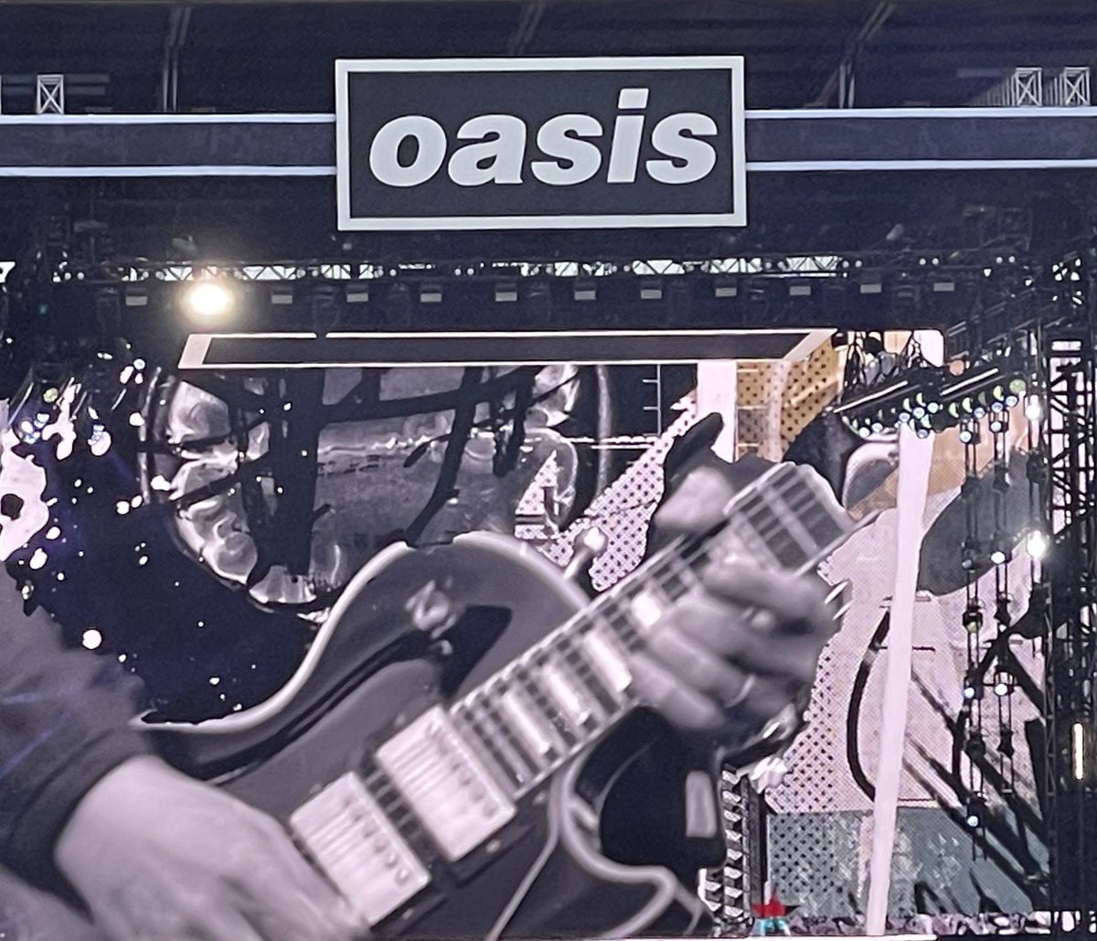 ROBANDTHEMOB's tweet image. So after all the @oasis claims, I can confirm that all 4 x tickets I bought via @viagogo were:
1) delivered early ✔️
2) weren’t cancelled by the organisers✔️
3) were valid for the concert✔️
4) were great value at only £100 fee over face value each ✔️
Thankyou @viagogo_UK 🎸🎤🤘