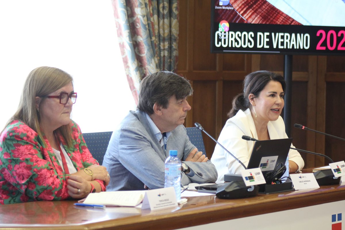 PilarPaneque's tweet image. 🚀Arrancamos nuestro curso de verano sobre #Transferencia e Intercambio de Conocimiento para la creación de valor social
Inauguramos con el rector de la @UIMP @carlosandradas y con la secretaria general de Innovación de @CienciaGob @TeresaRiesgo
#ANECAenlaUIMP 🫶