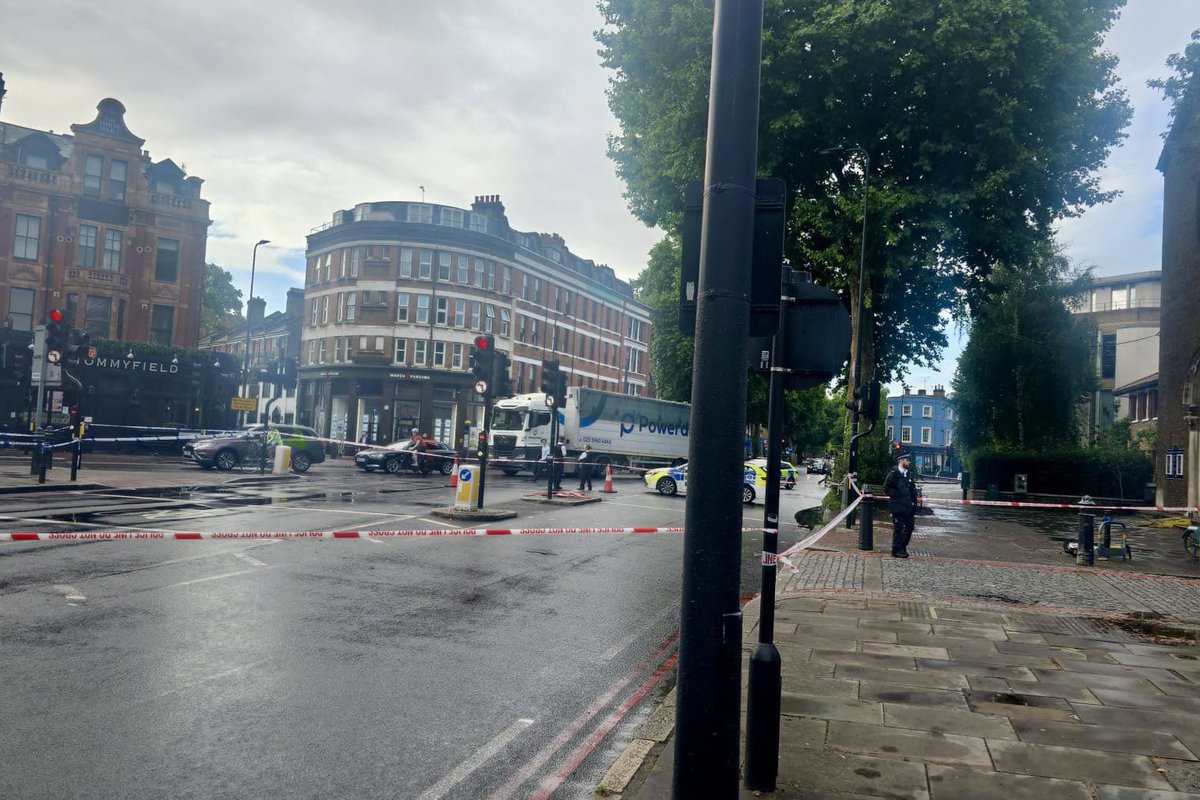 csi_london's tweet image. Man, 46, Stabbed in Early Morning Attack on Kennington Road – @metpoliceuk Appeal for Witnesses.
@CrimeLdn @ScarcityStudios @999London @uknip247 @obbsie @dwaynamics @totalcrime