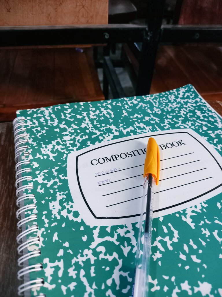 Megidakristen's tweet image. First day in 500l ⚘️
Cheers to a level filled academic success, fulfilment and happiness 🥂